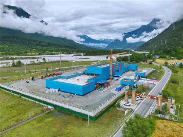 牛8速配 国家隧道应急救援中铁二局西藏队基地项目主体结构完成封顶