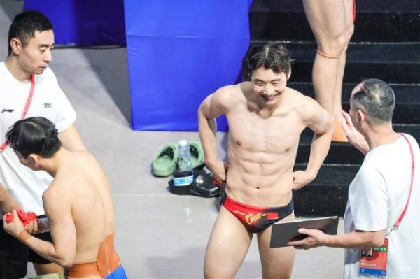 盈亚配资 鄂将王宗源郑九源备战男团比赛 挑战卫冕冠军广东队