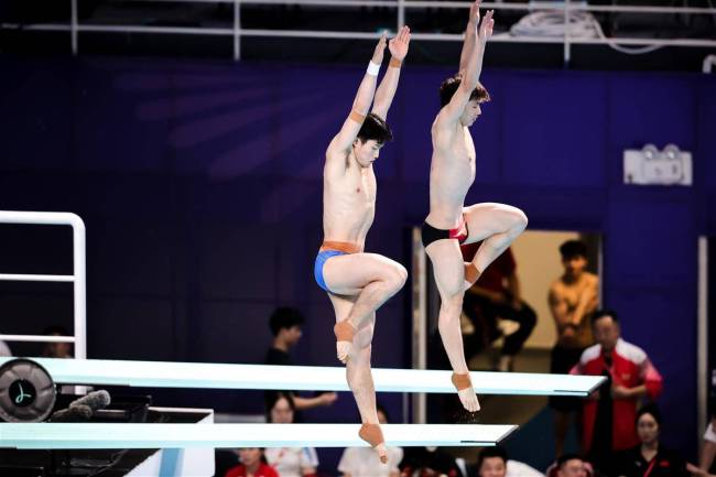 鄂将王宗源郑九源备战男团比赛 挑战卫冕冠军广东队